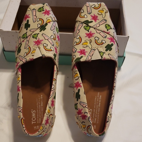 Toms Shoes - Toms Cream and Pink Floral Canvas Flats